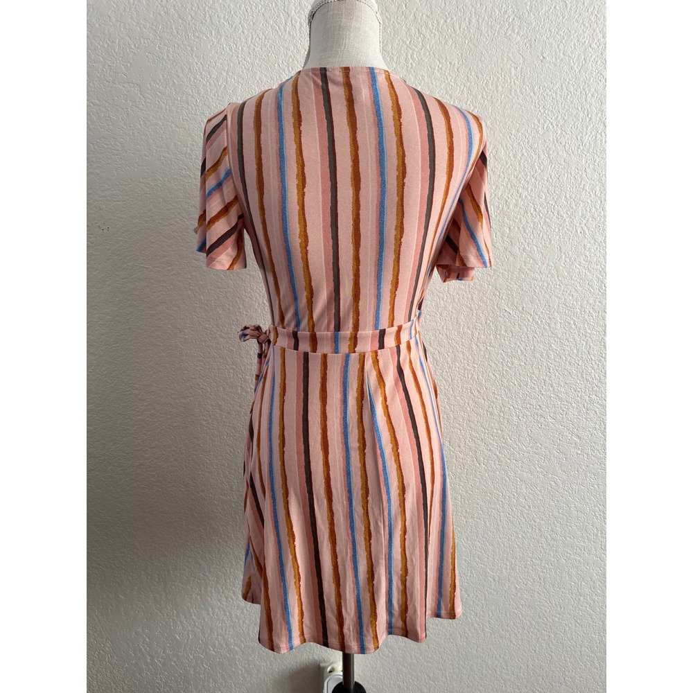 BCBGeneration Wrap Dress Size S Pink Striped Short Sleeve V-Neck Mini - Picture 5 of 7